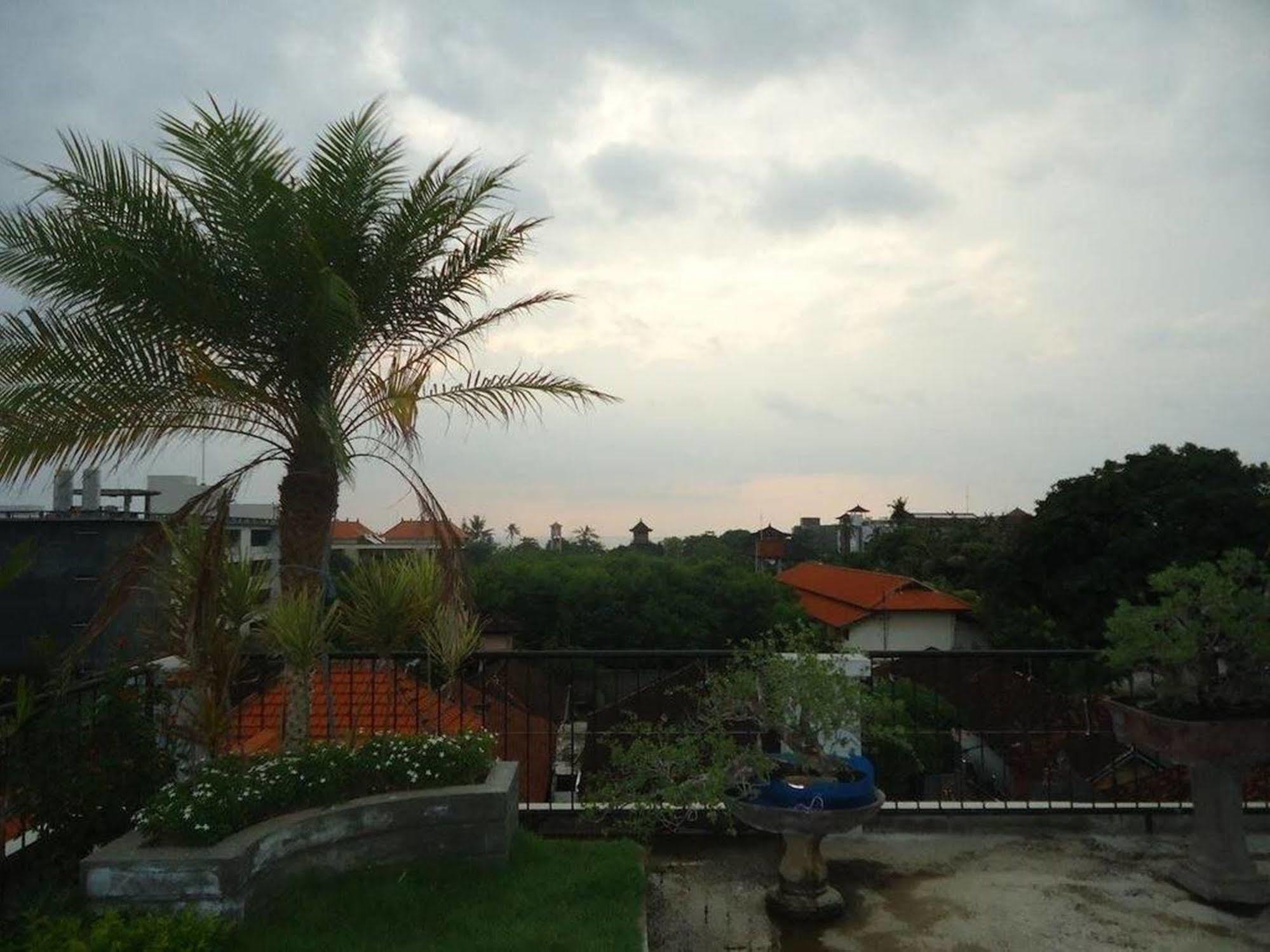 Kondra Premiere Guest House Kuta Kuta Lombok Exteriör bild