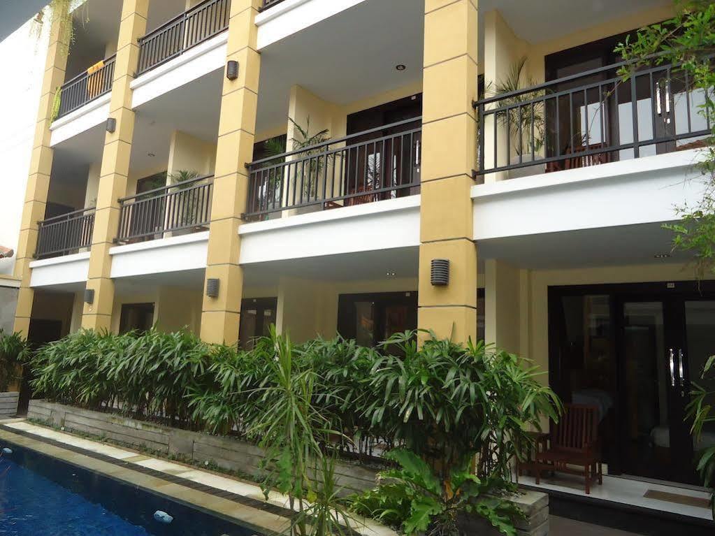Kondra Premiere Guest House Kuta Kuta Lombok Exteriör bild