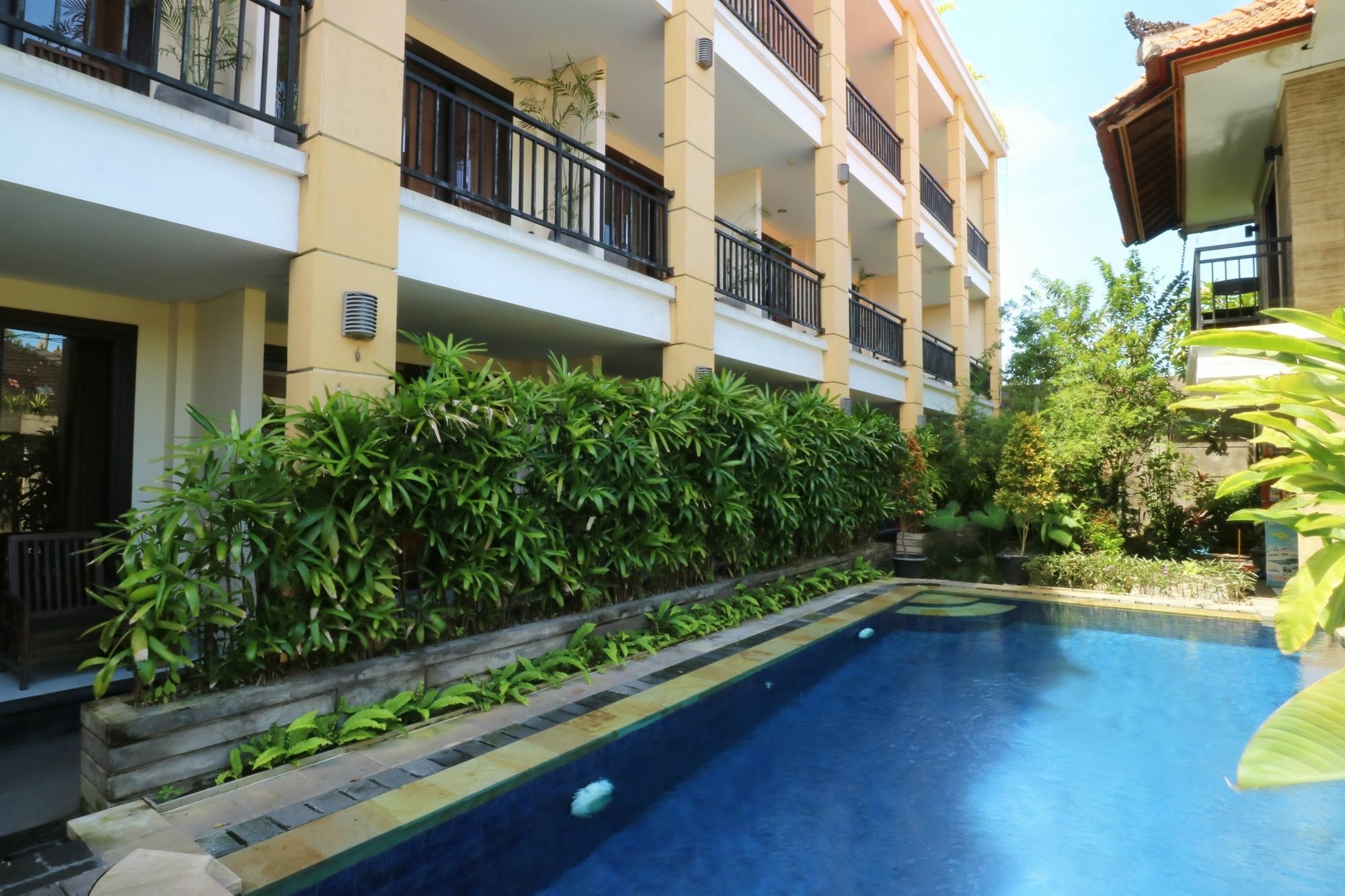Kondra Premiere Guest House Kuta Kuta Lombok Exteriör bild