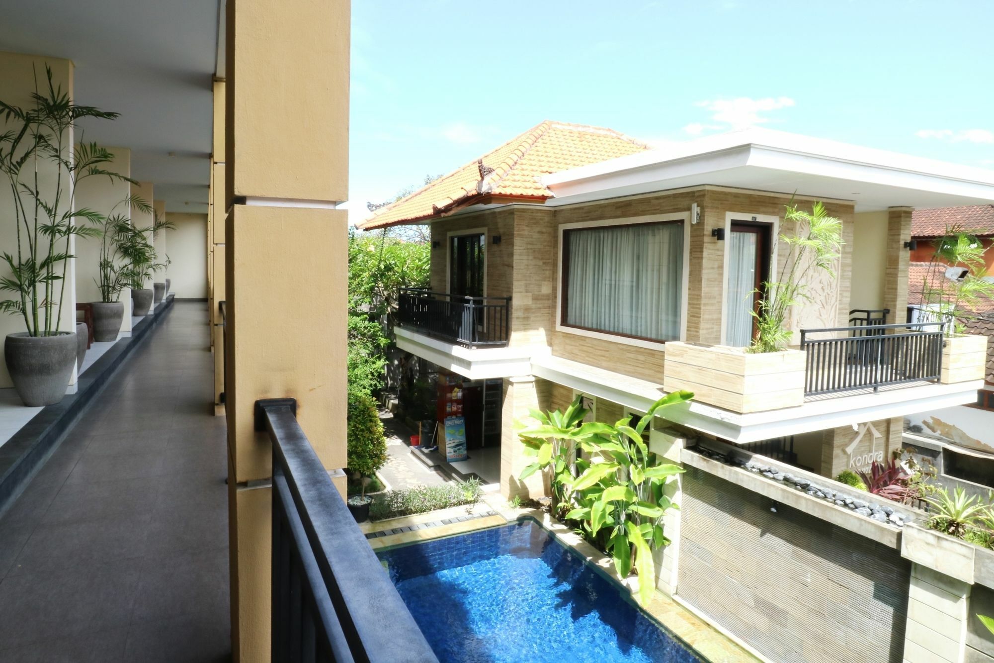 Kondra Premiere Guest House Kuta Kuta Lombok Exteriör bild