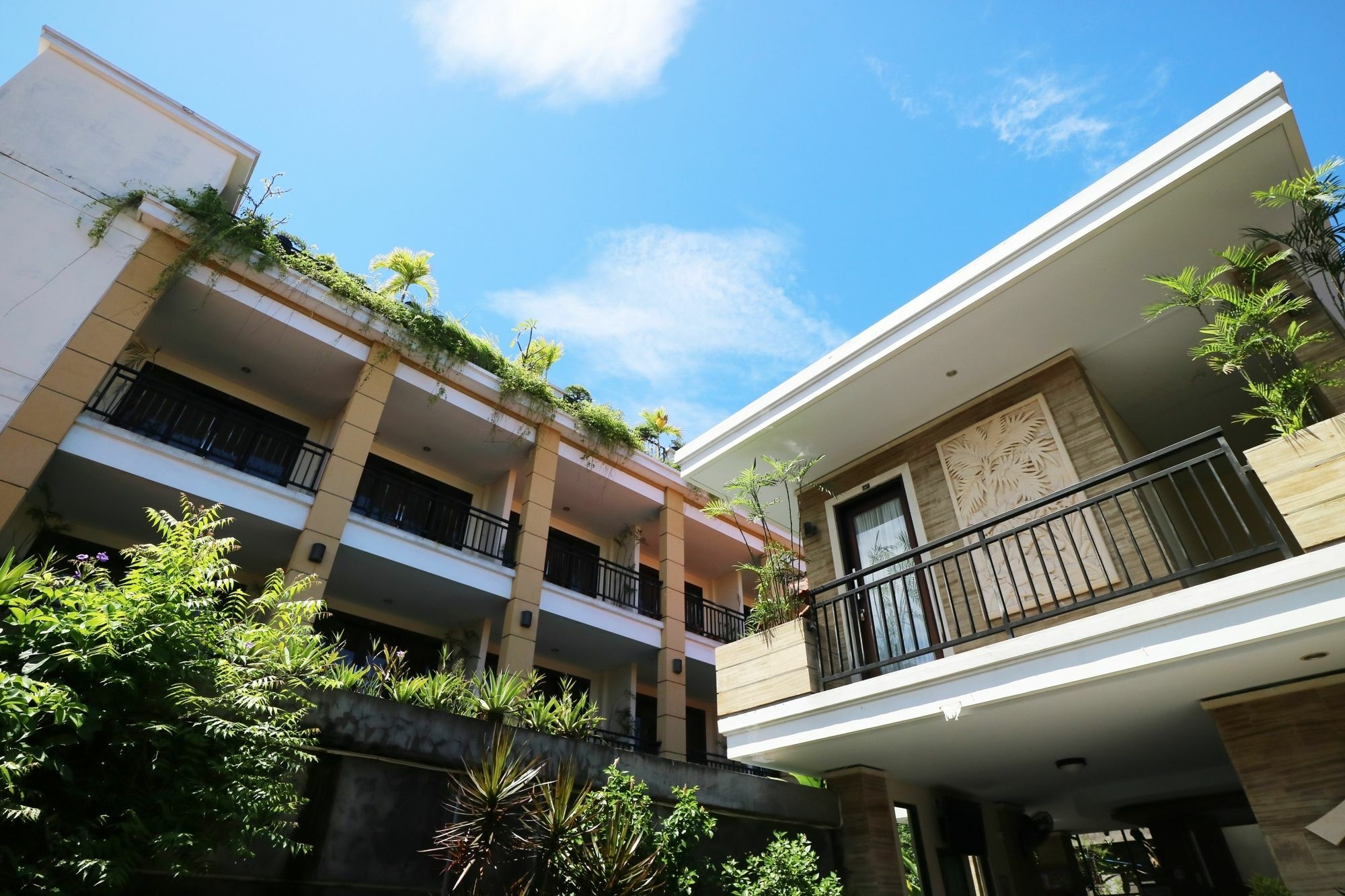 Kondra Premiere Guest House Kuta Kuta Lombok Exteriör bild